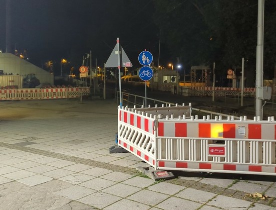 Radweg und Gehweg (falsch) ausgeschildert