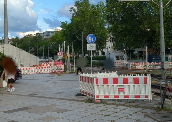 Gehweg, Rad frei ausgeschildert