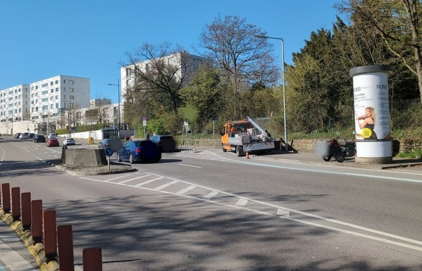 falschparkendes Fahrzeug der Stadtverwaltung